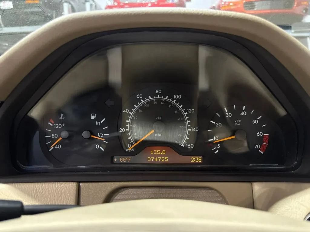 Used 1999 Mercedes-Benz E 320 Sedan image 17
