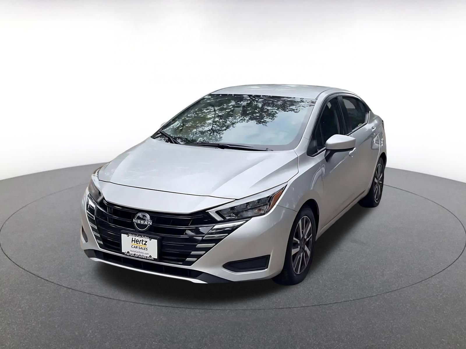 Used 2025 Nissan Versa SV FWD image 7