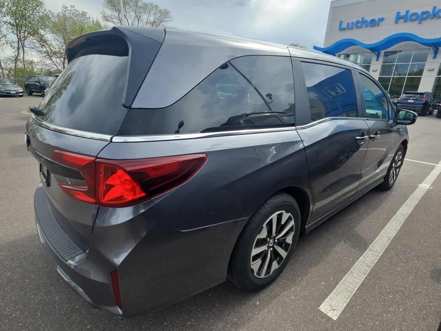 Used 2026 Honda Odyssey EX-L image 3