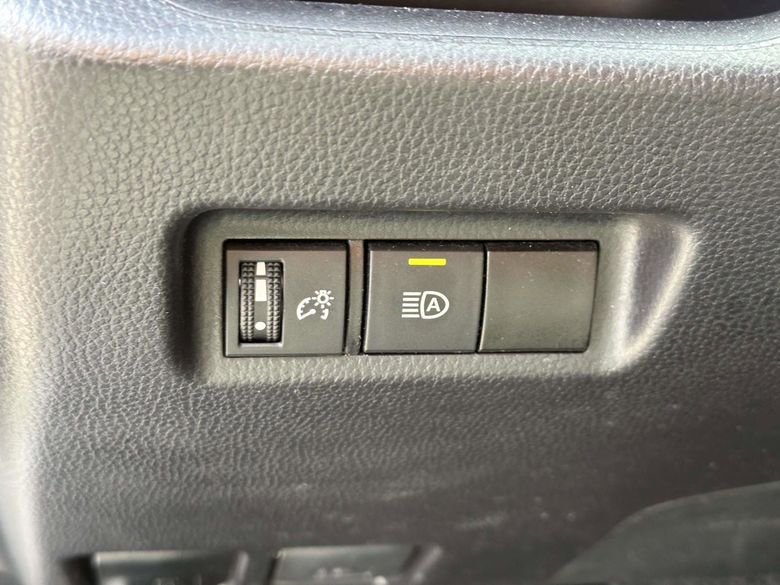 Certified 2025 Toyota RAV4 XLE AWD/4WD image 22