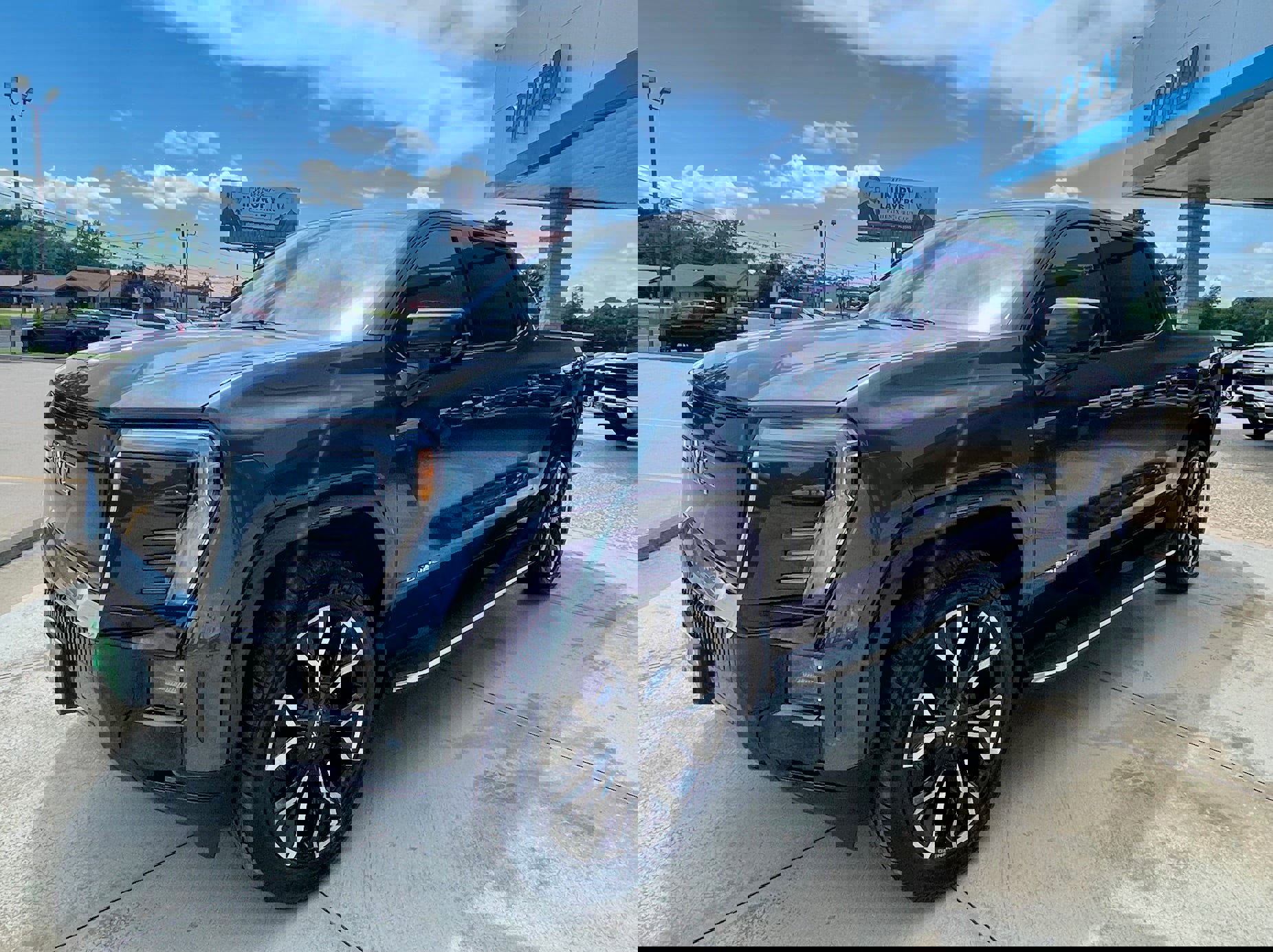 New 2025 GMC Sierra EV Denali image 5