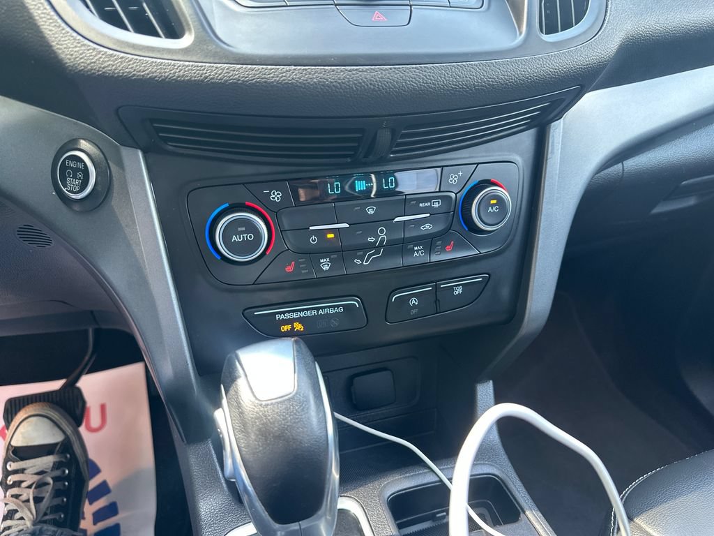 Used 2019 Ford Escape SEL AWD/4WD image 16