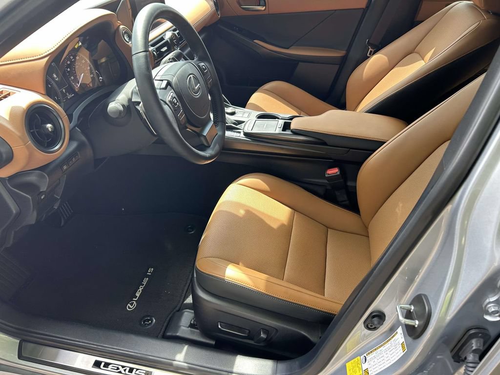 Used 2025 Lexus IS 300 w/ Comfort Package RWD image 12