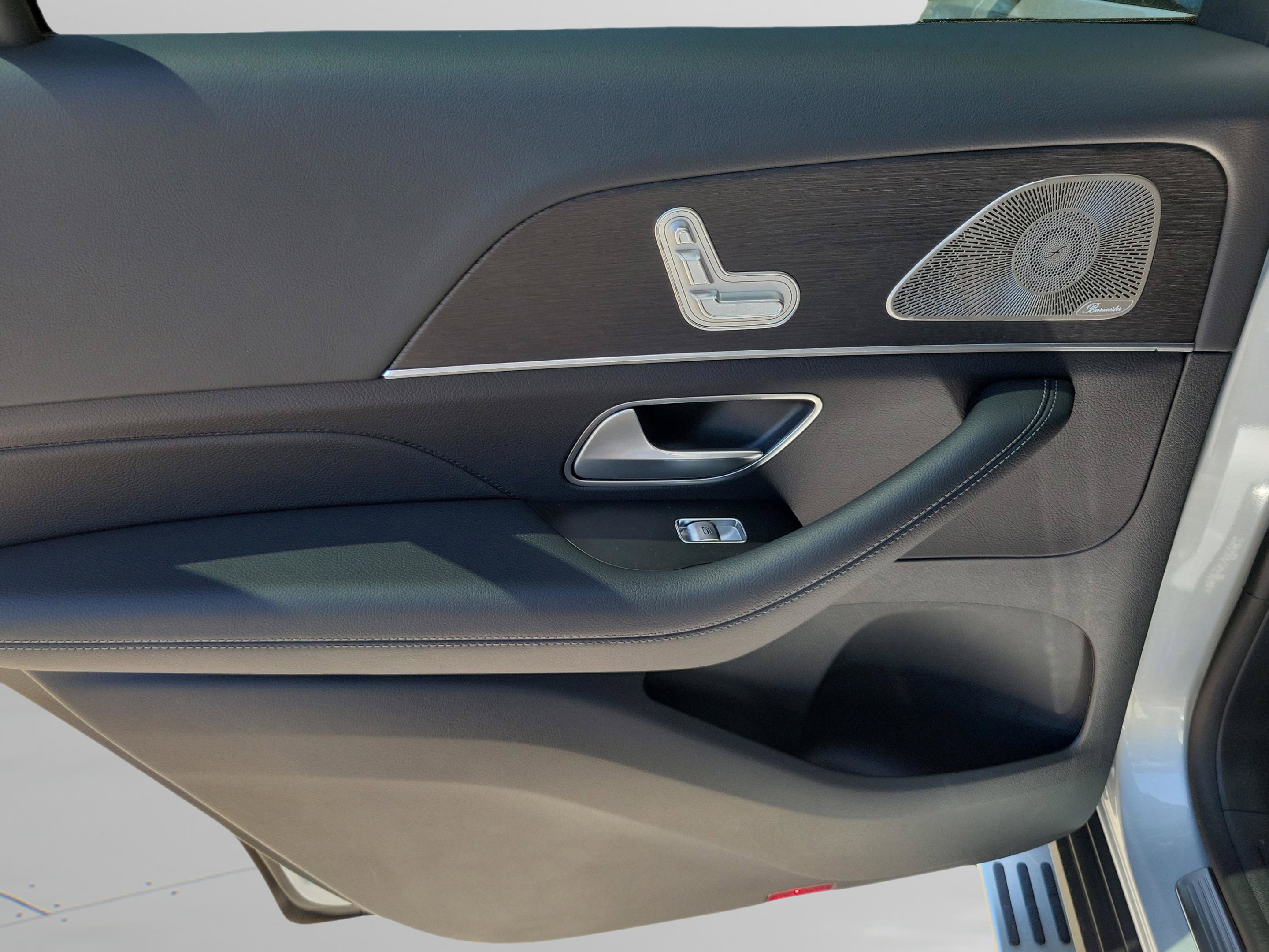 Certified 2026 Mercedes-Benz GLS 450 4MATIC image 5