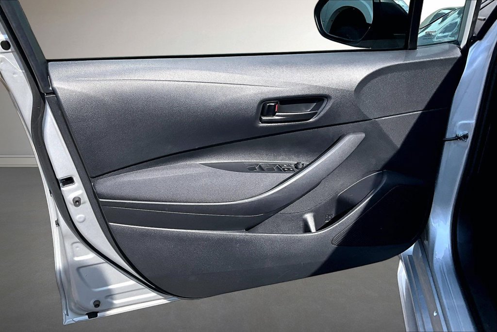 Used 2023 Toyota Corolla LE FWD image 21