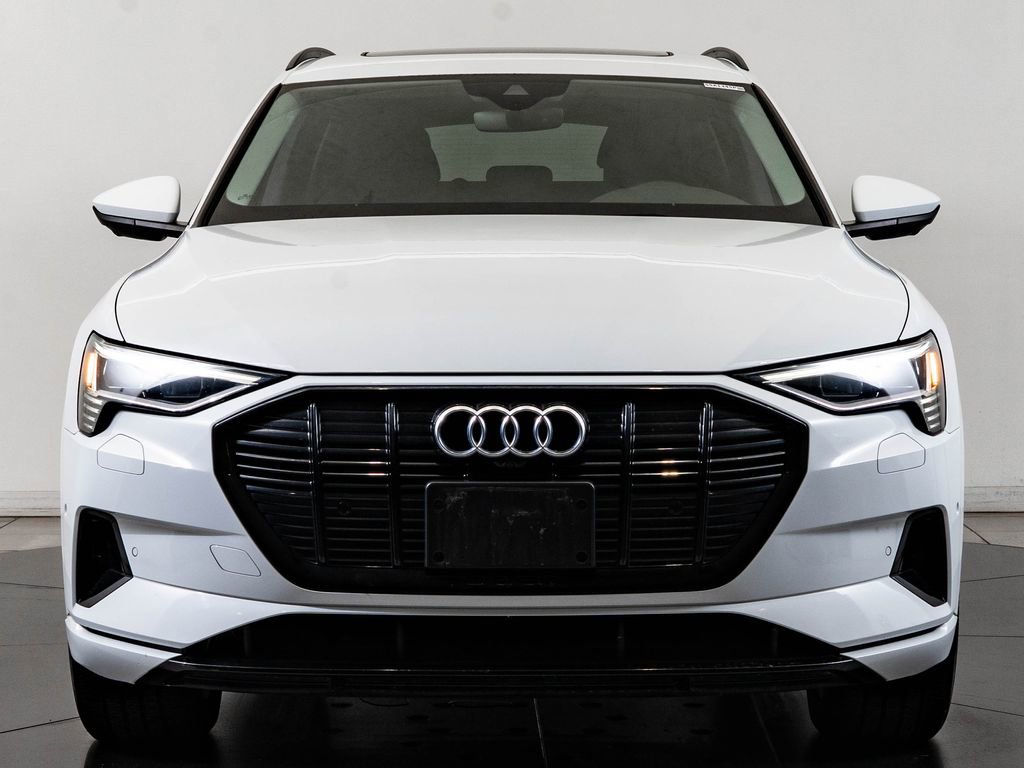 Used 2021 Audi e-tron Premium w/ Convenience Plus Package AWD/4WD image 2