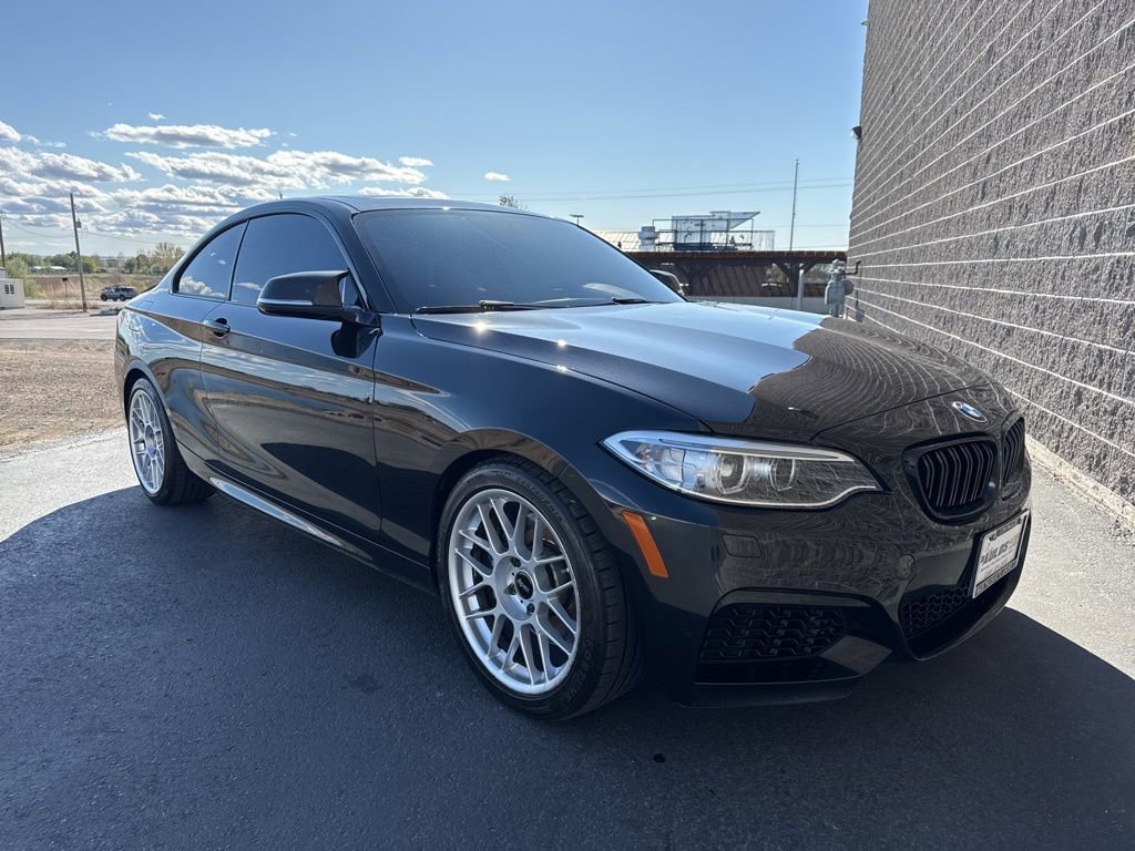 Used 2015 BMW M235i Coupe image 3