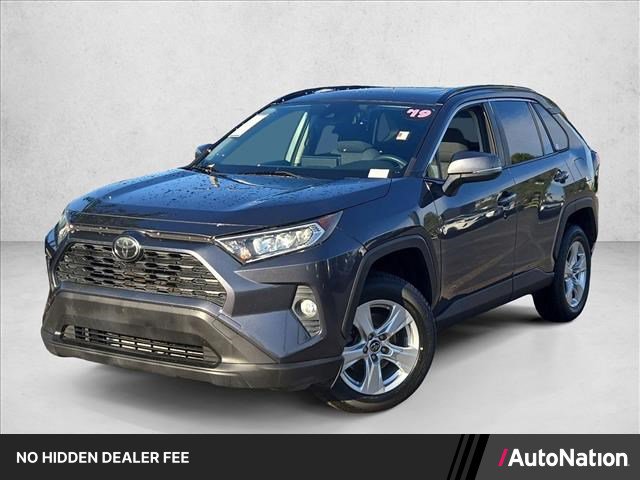 Used 2019 Toyota RAV4 XLE w/ Convenience Package FWD image 1