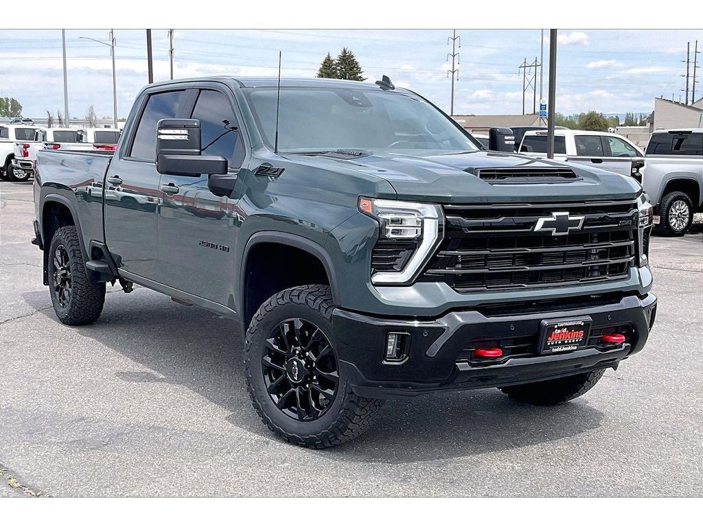 Used 2025 Chevrolet Silverado 2500 LT w/ Trail Boss Package AWD/4WD image 3