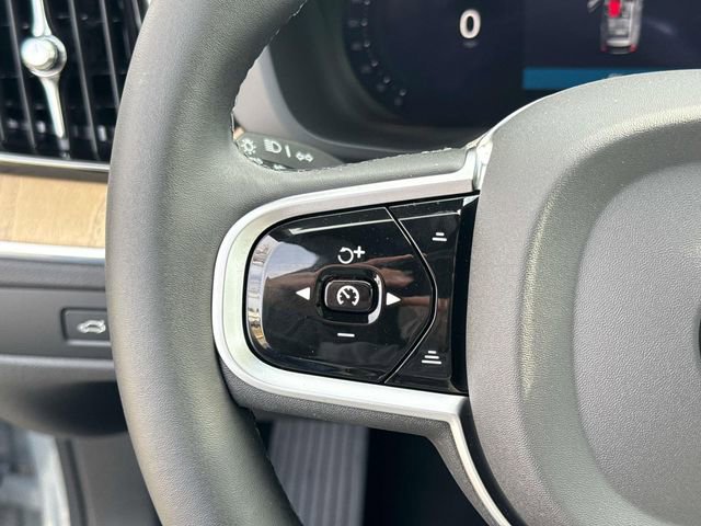 New 2026 Volvo XC60 B5 Plus w/ Protection Package Premier image 25