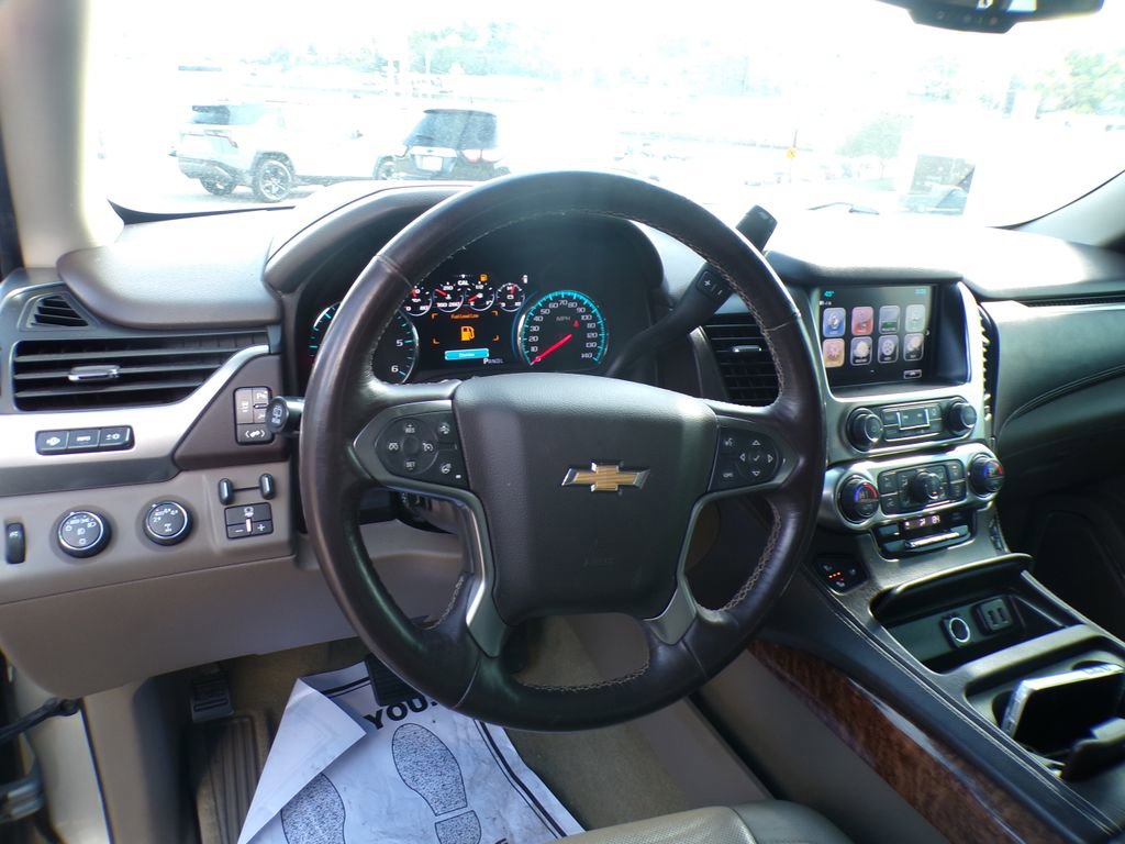 Used 2017 Chevrolet Suburban Premier AWD/4WD image 12