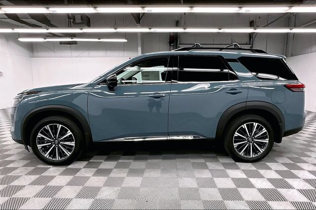 New 2026 Nissan Pathfinder Platinum w/ Cargo Package AWD/4WD image 17