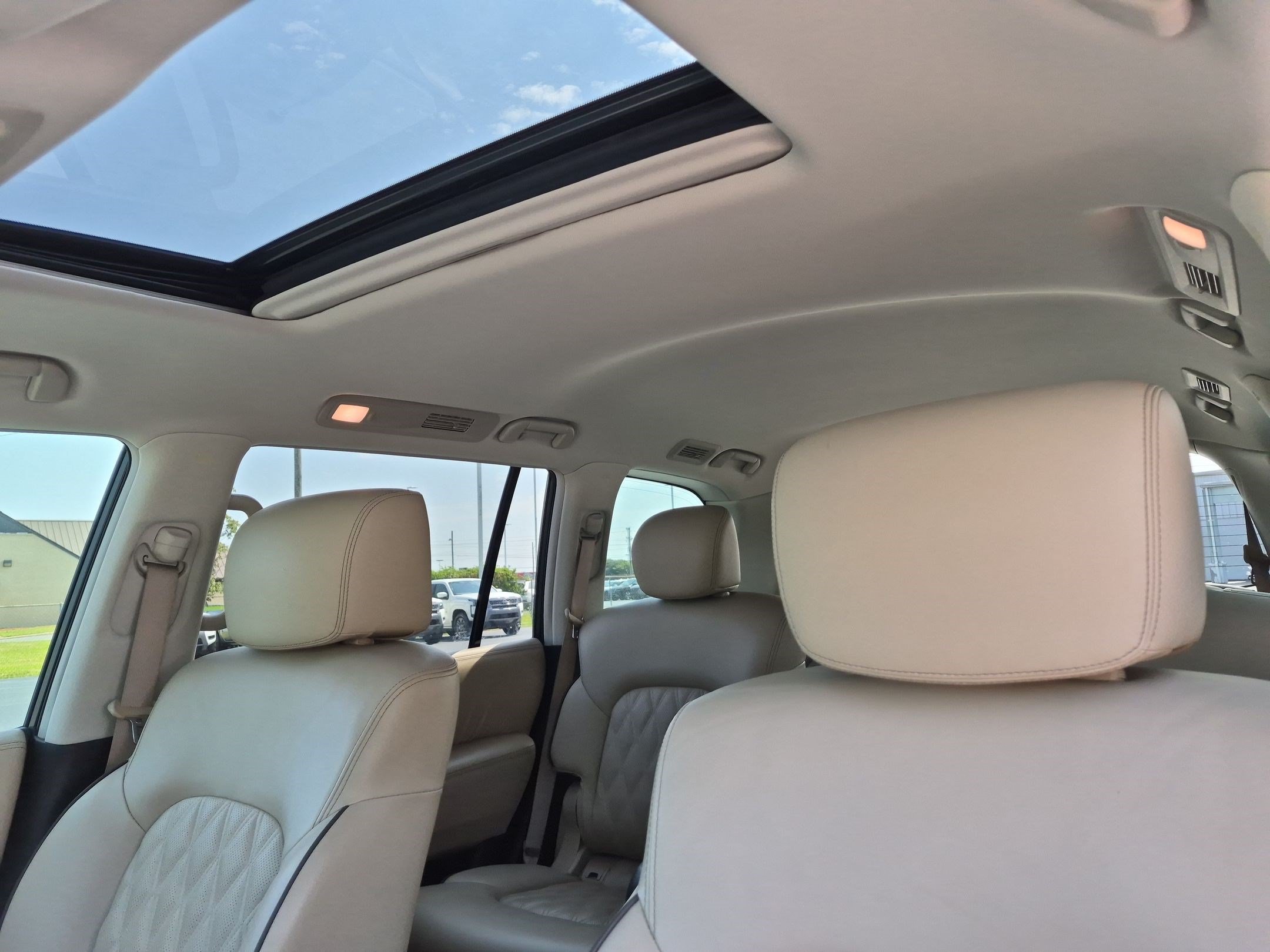 Used 2023 Nissan Armada Platinum w/ Captain's Chairs Package AWD/4WD image 29