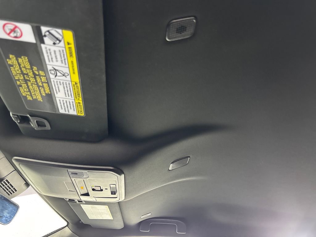 Certified 2025 Toyota Tacoma SR5 AWD/4WD image 26