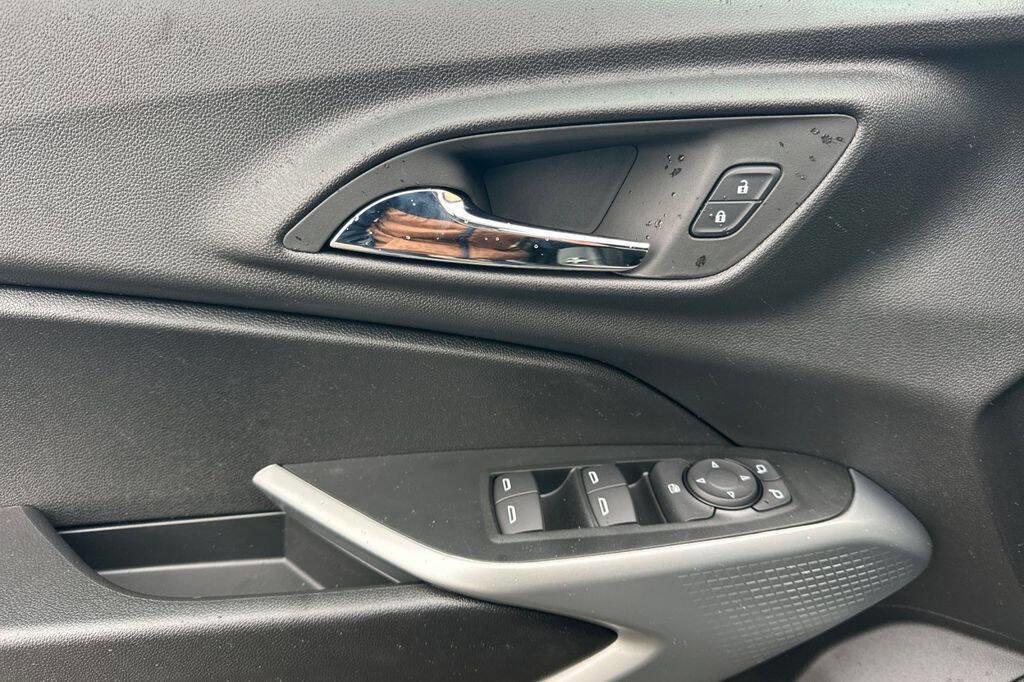 New 2026 Chevrolet Trax LS w/ LS Convenience Package image 12