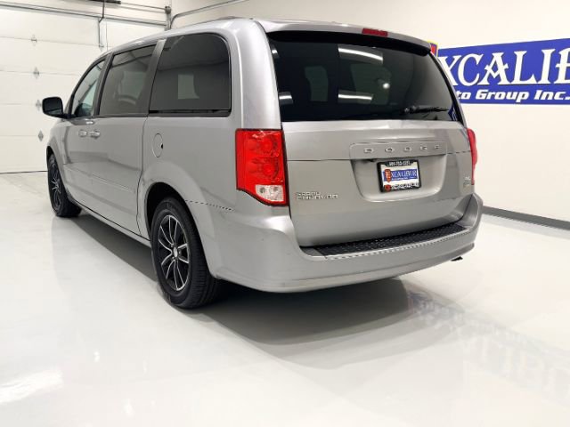 Used 2016 Dodge Grand Caravan R/T image 9