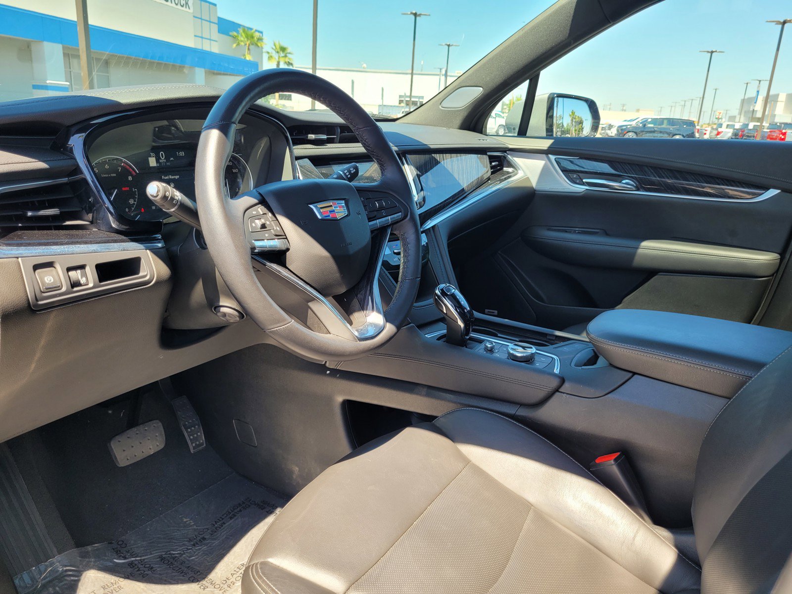 Used 2025 Cadillac XT6 Premium Luxury AWD/4WD image 9