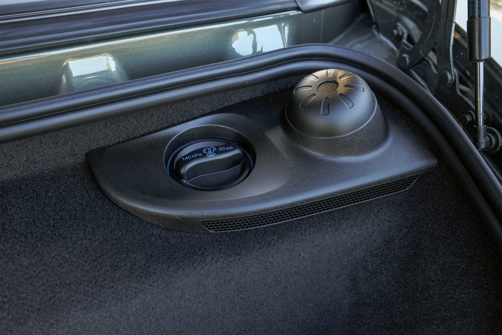 Used 2021 Porsche 718 Boxster Base w/ Premium Package image 88