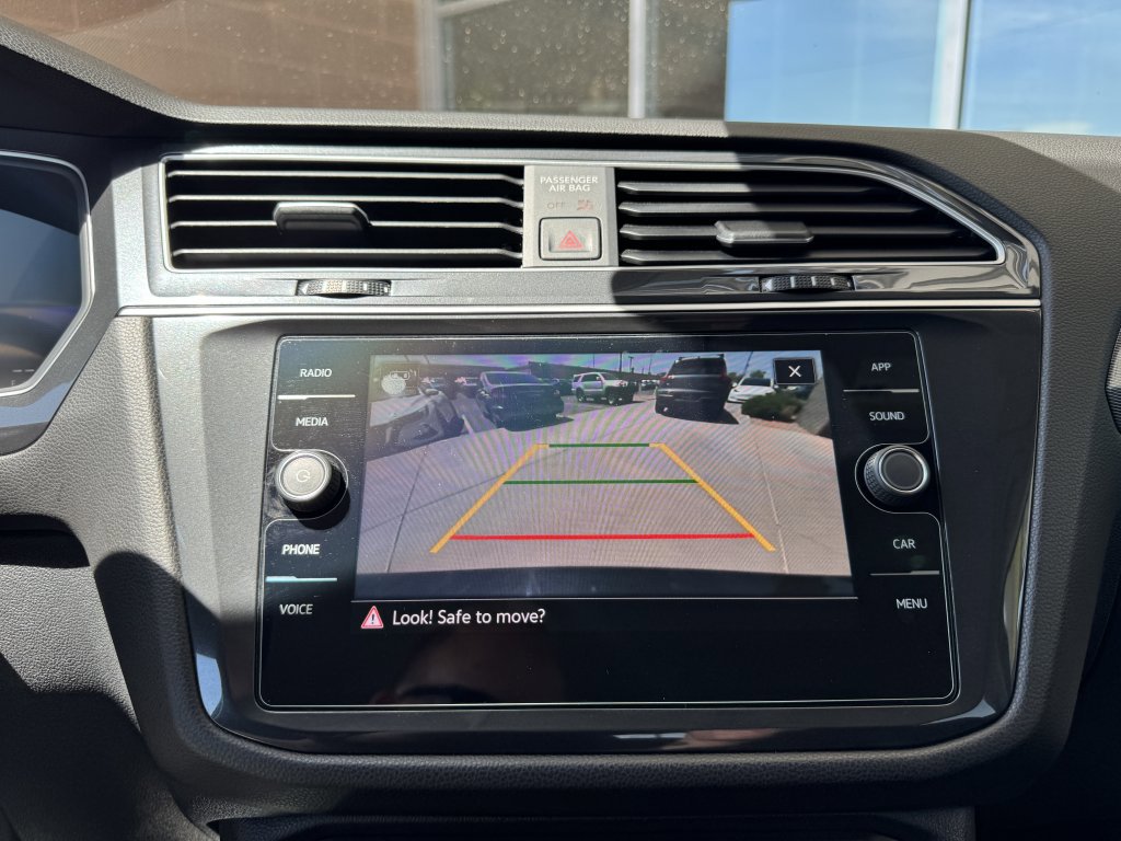 Used 2023 Volkswagen Tiguan SE image 21