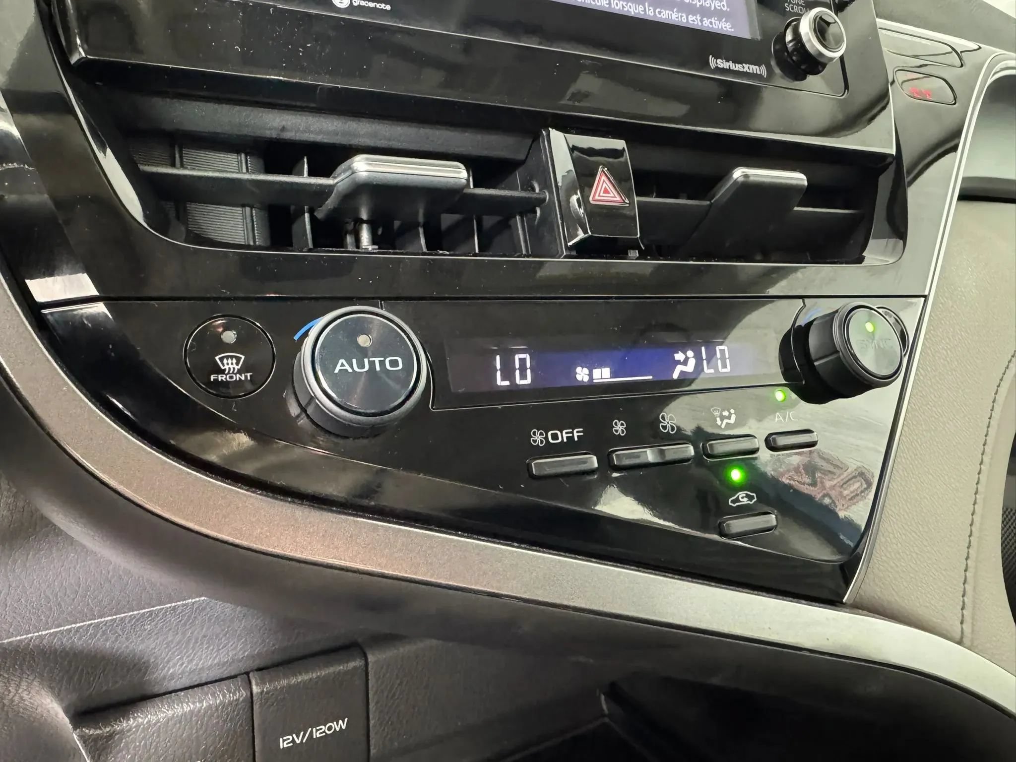 Used 2024 Toyota Camry SE w/ Cold Weather Package AWD/4WD image 19