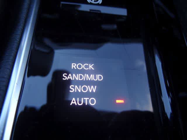 Used 2025 Jeep Compass Trailhawk AWD/4WD image 27