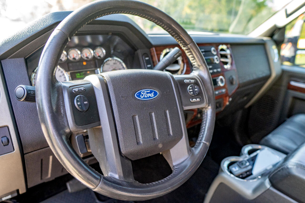 Used 2009 Ford F250 Lariat image 18
