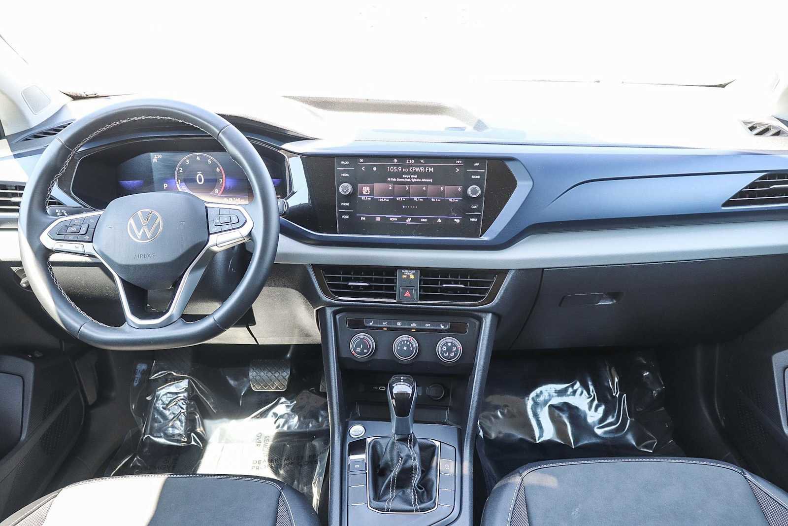 Used 2022 Volkswagen Taos SE image 12