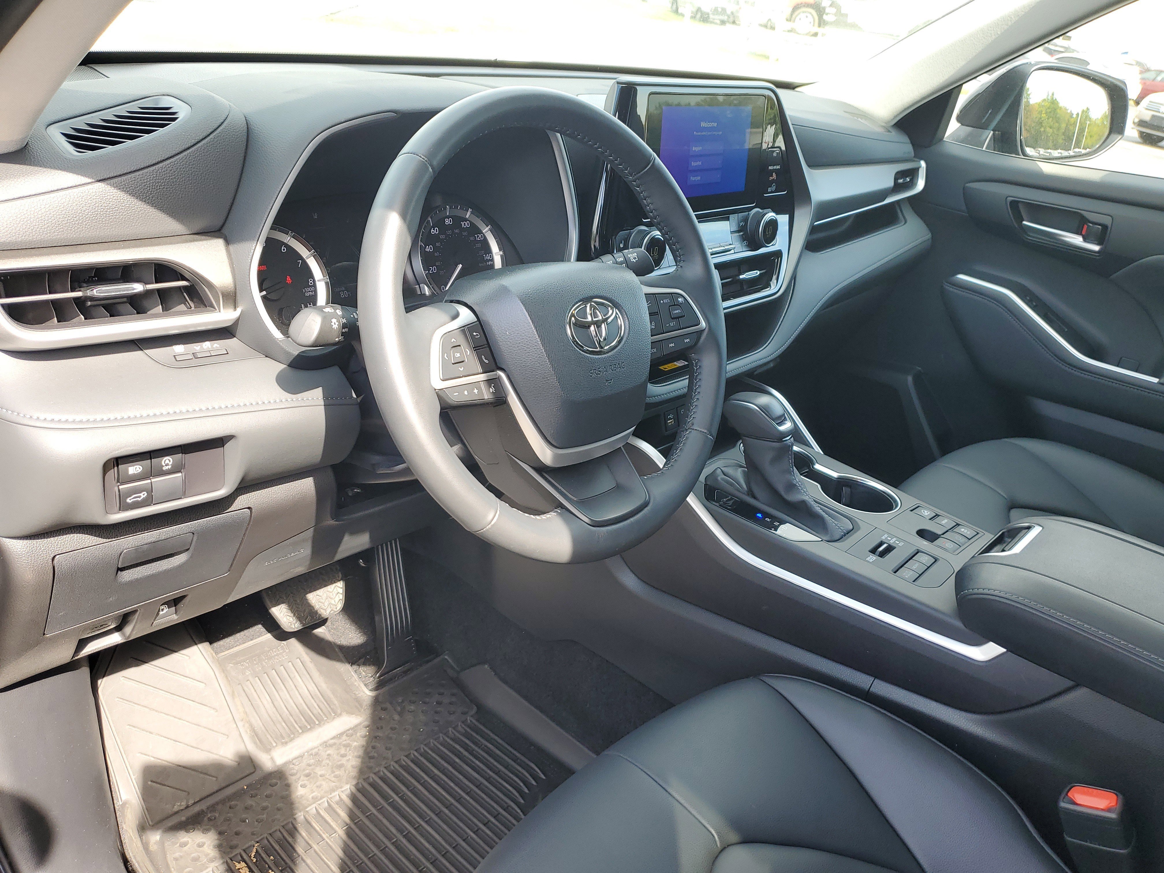 Certified 2024 Toyota Highlander XLE image 21