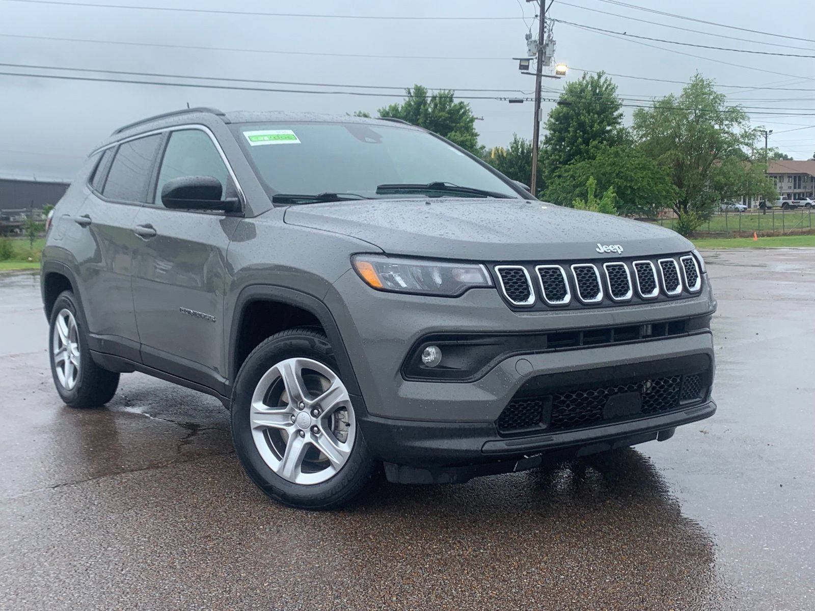 Used 2023 Jeep Compass Latitude AWD/4WD image 1