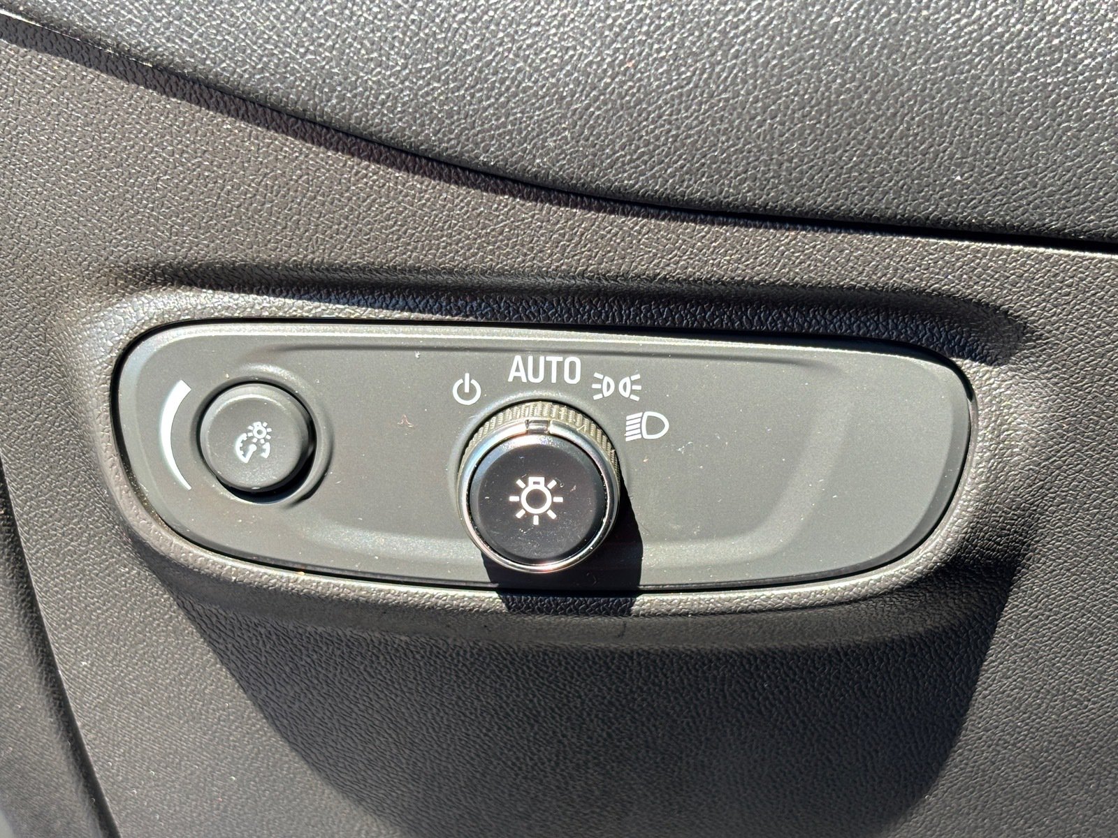 Used 2023 Chevrolet Equinox LS w/ LS Convenience Package FWD image 26