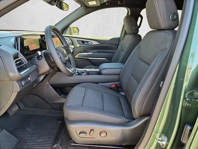 New 2027 Chevrolet Traverse LT w/ LPO, Floor Liner Package AWD/4WD image 4
