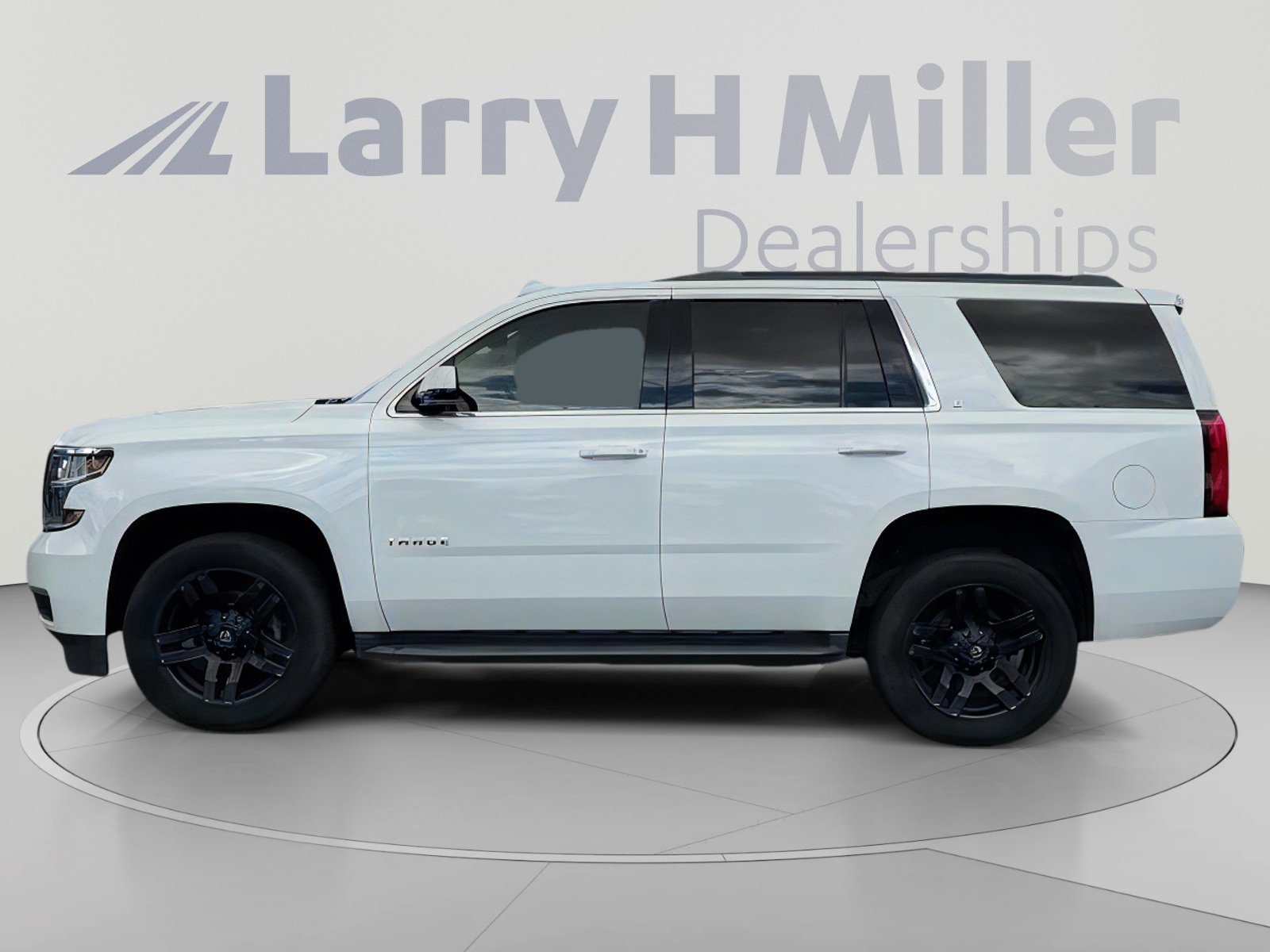 Used 2019 Chevrolet Tahoe LT AWD/4WD image 3