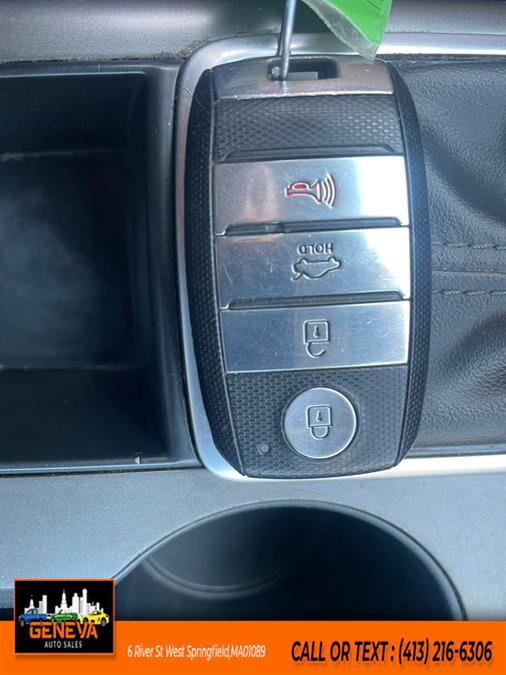 Used 2019 Kia Optima S w/ S Panoramic Sunroof Package image 25