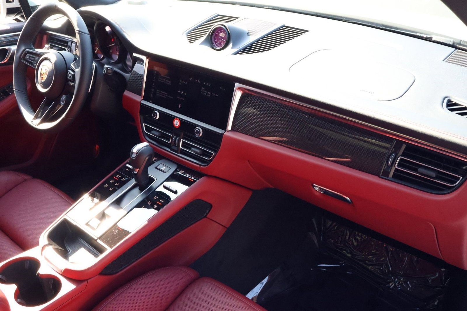 New 2026 Porsche Macan GTS image 25