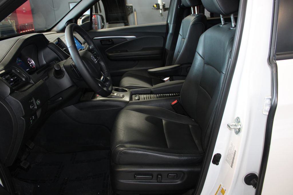 Used 2023 Honda Passport EX-L image 9