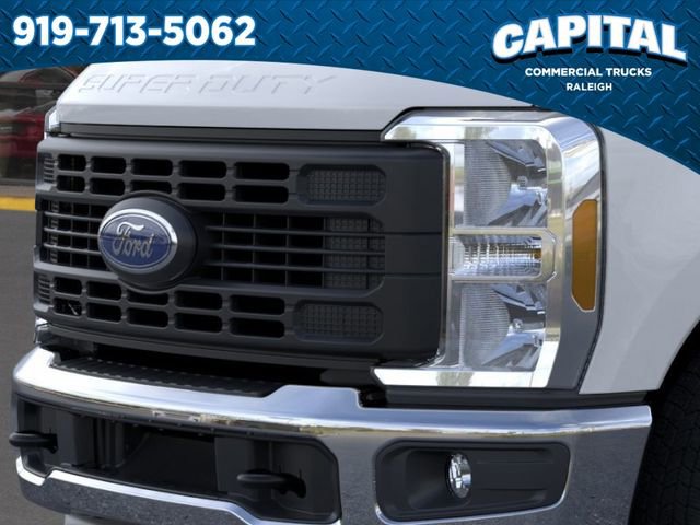 New 2024 Ford F250 XL w/ XL Chrome Package image 17