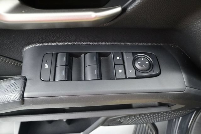 Used 2024 Toyota Tacoma Limited w/ Limited Package (LT) AWD/4WD image 12