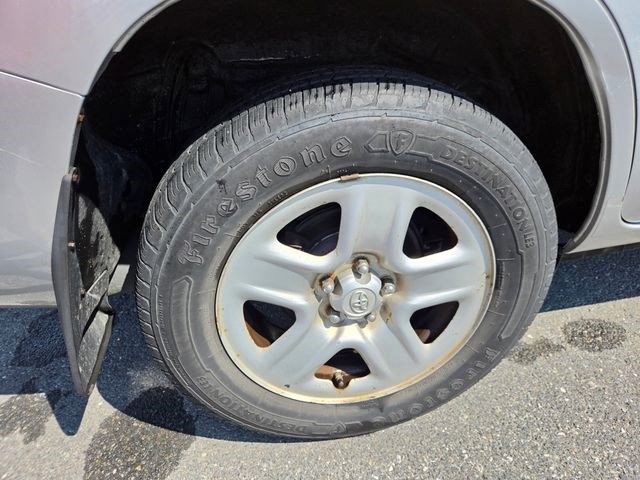 Used 2012 Toyota RAV4 4WD w/ Value Pkg image 26