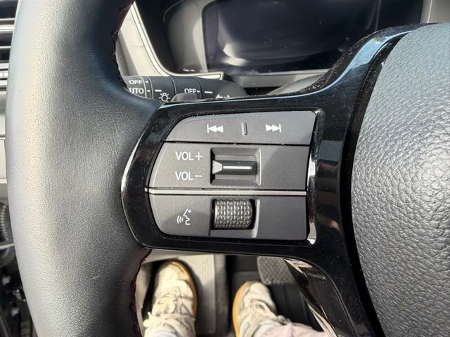 Used 2025 Honda Pilot Black Edition image 14