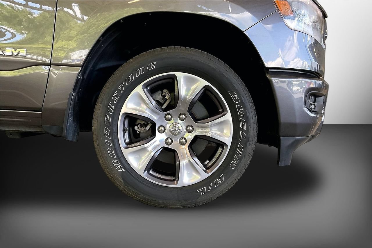 Used 2024 RAM 1500 Laramie AWD/4WD image 36