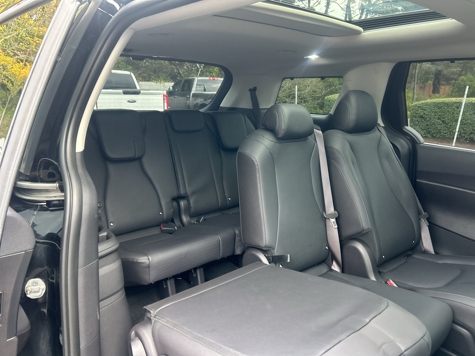 Used 2025 Kia Carnival SX Prestige FWD image 30