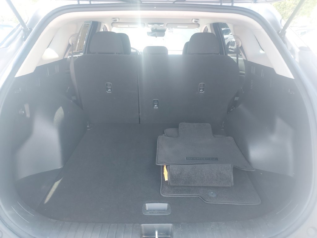 Used 2023 Kia Sportage LX FWD image 31