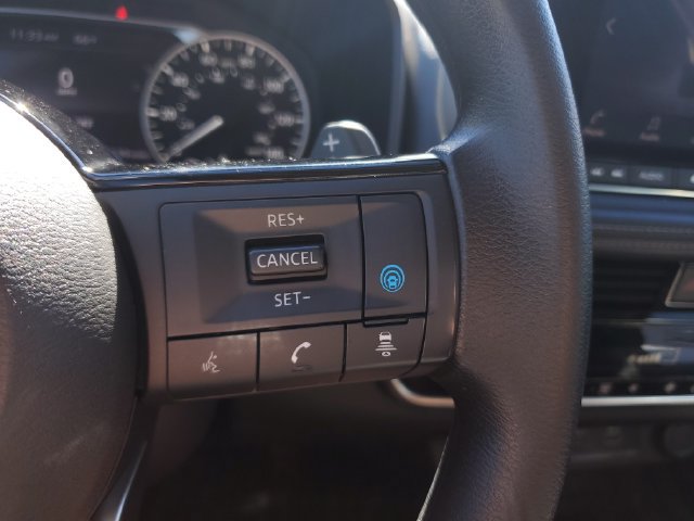 Used 2022 Nissan Rogue SV FWD image 22