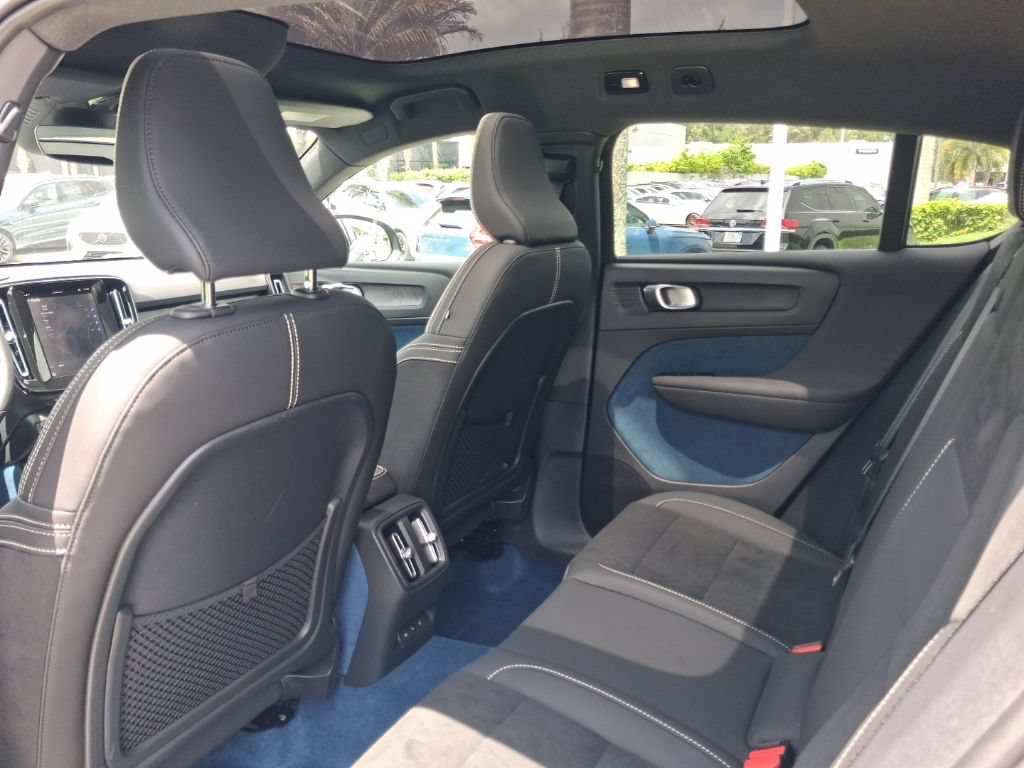 Used 2023 Volvo C40 P8 Recharge Ultimate AWD/4WD image 7