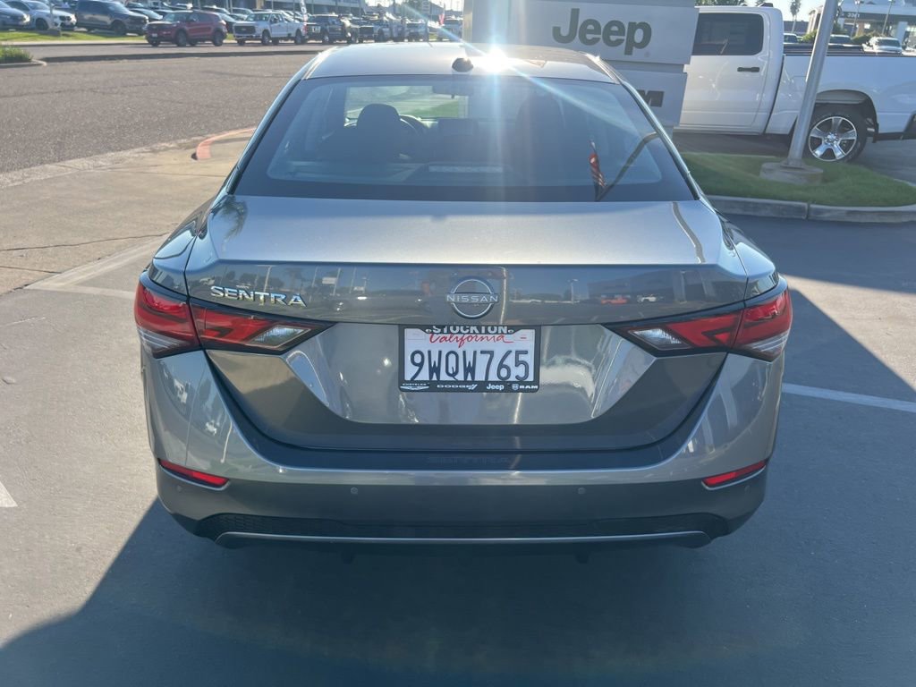 Used 2025 Nissan Sentra SV image 11