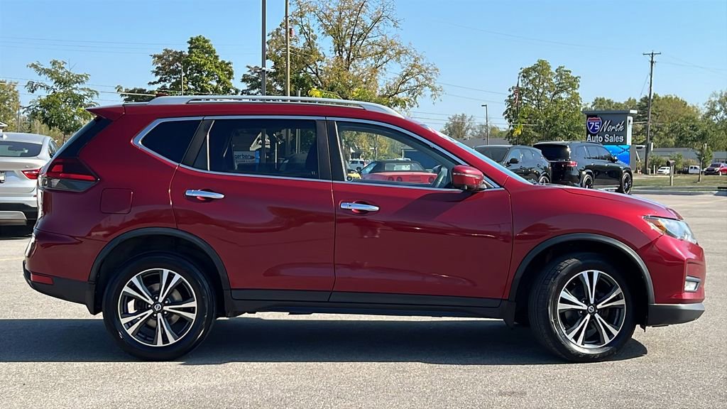 Used 2020 Nissan Rogue SV image 4
