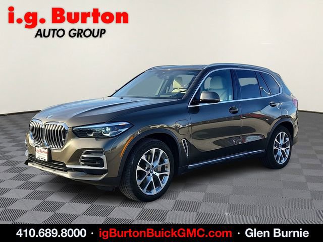 Used 2022 BMW X5 xDrive45e w/ Luxury Seating Package AWD/4WD image 3