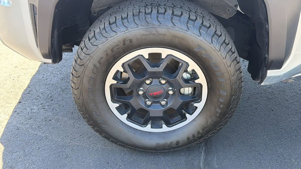 Used 2024 Toyota Tacoma TRD Off-Road AWD/4WD image 9