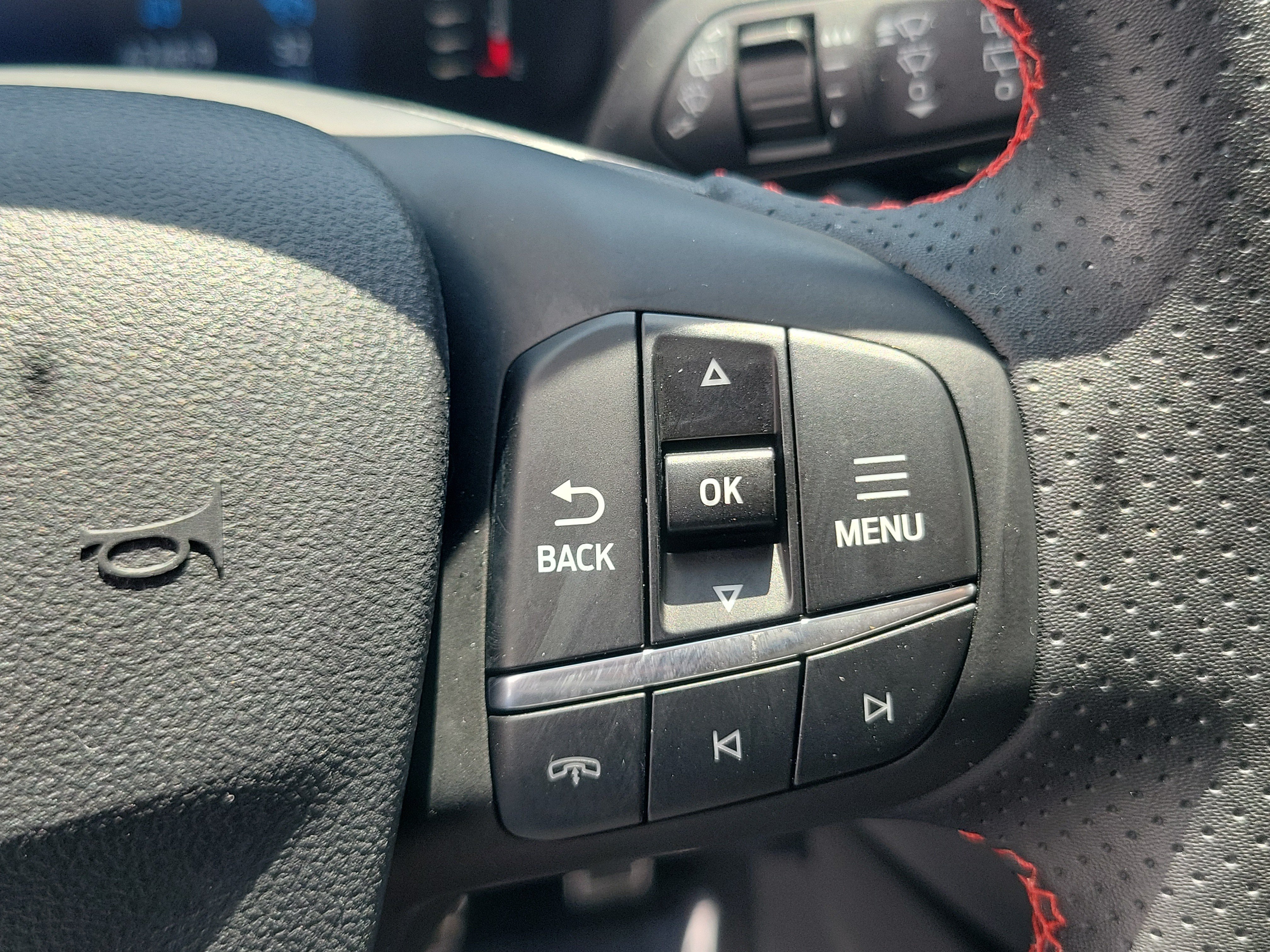 Used 2024 Ford Escape ST-Line w/ Tech Pack #1 FWD image 23