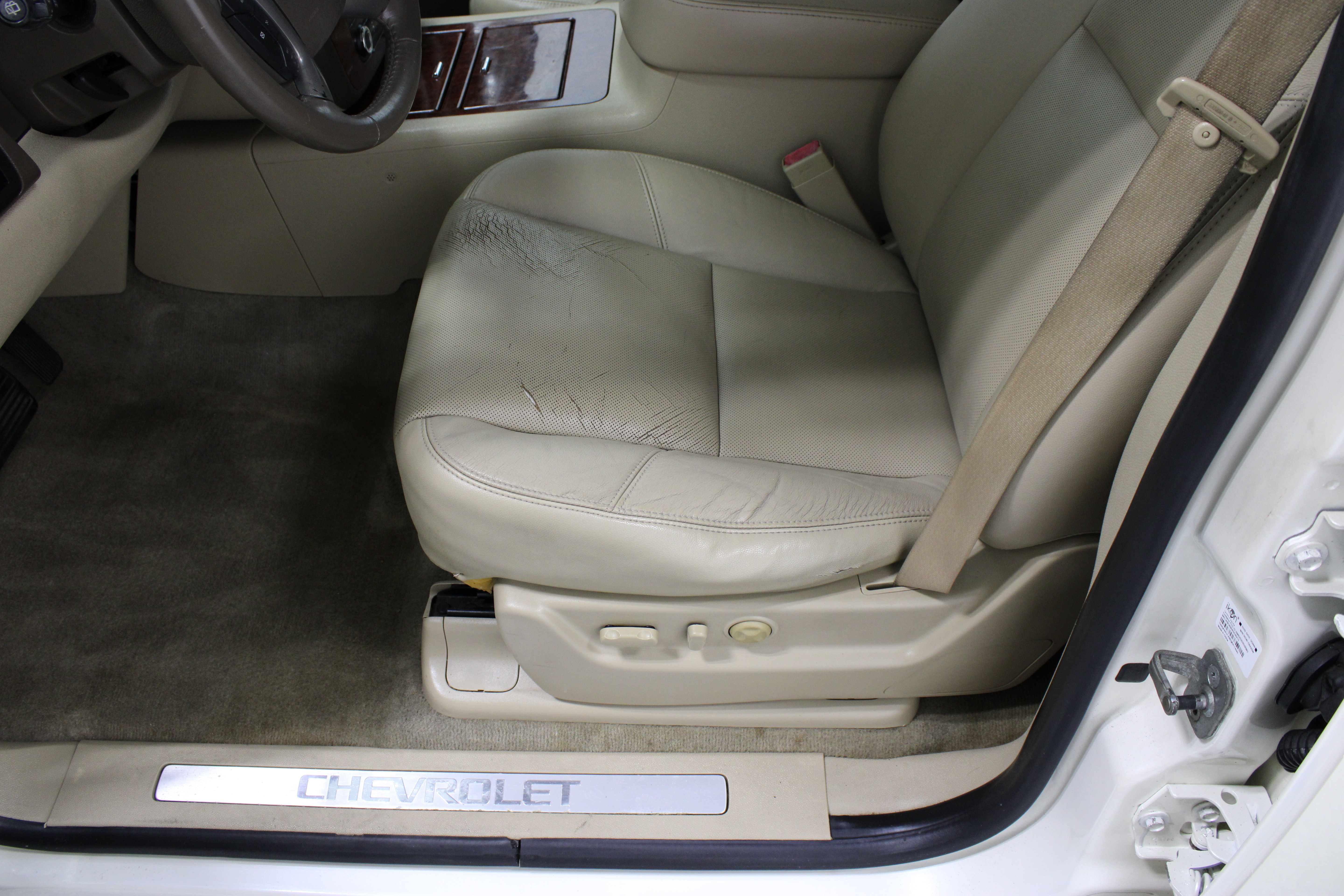 Used 2009 Chevrolet Tahoe LTZ RWD image 15
